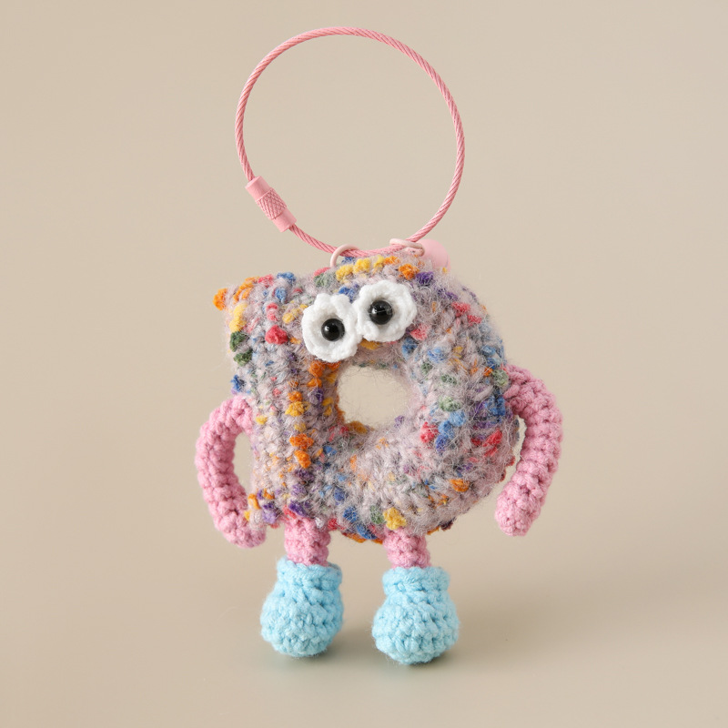 课堂知识创意学生英文字母毛线钥匙扣26个字母挂件手混线包包挂饰详情5