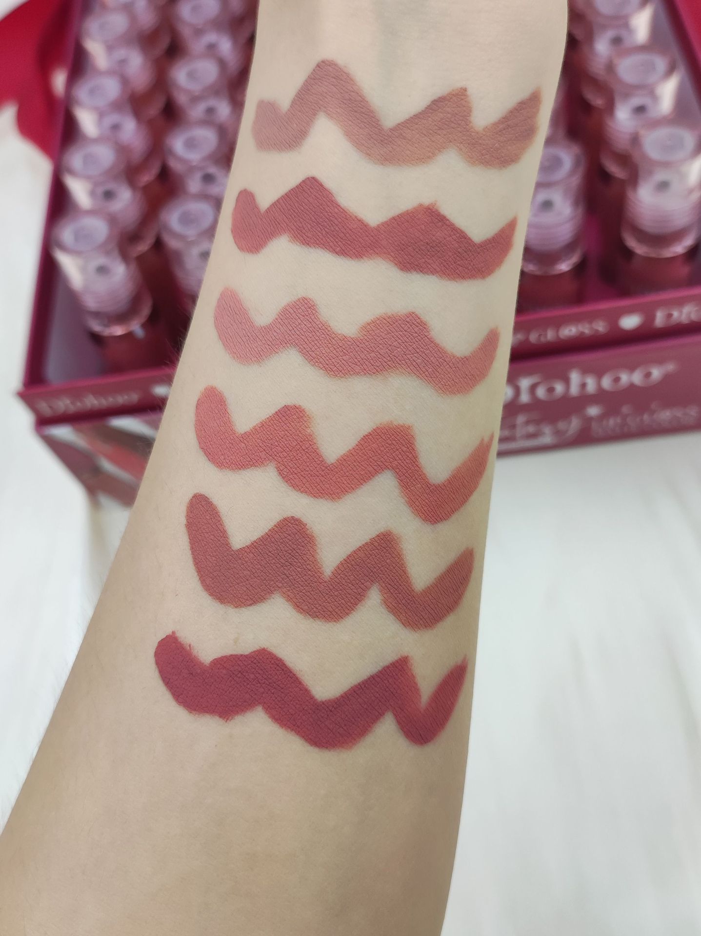 DROHOO外贸彩妆哑光丝带礼盒不沾杯唇彩跨境货源头工厂定制代加工详情7