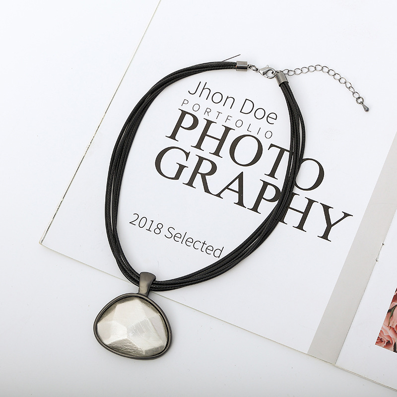 短项链跨境外贸新品热卖时尚大气欧美女士合金几何短款拼色锁骨链详情5