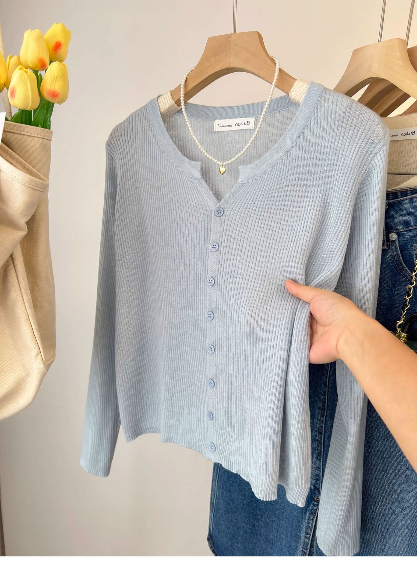 A short woolen cream-colored knitted coat for women, a long-sleeved cardigan for spring and autumn, and a chanel-style innerwear with a base layer pic 3