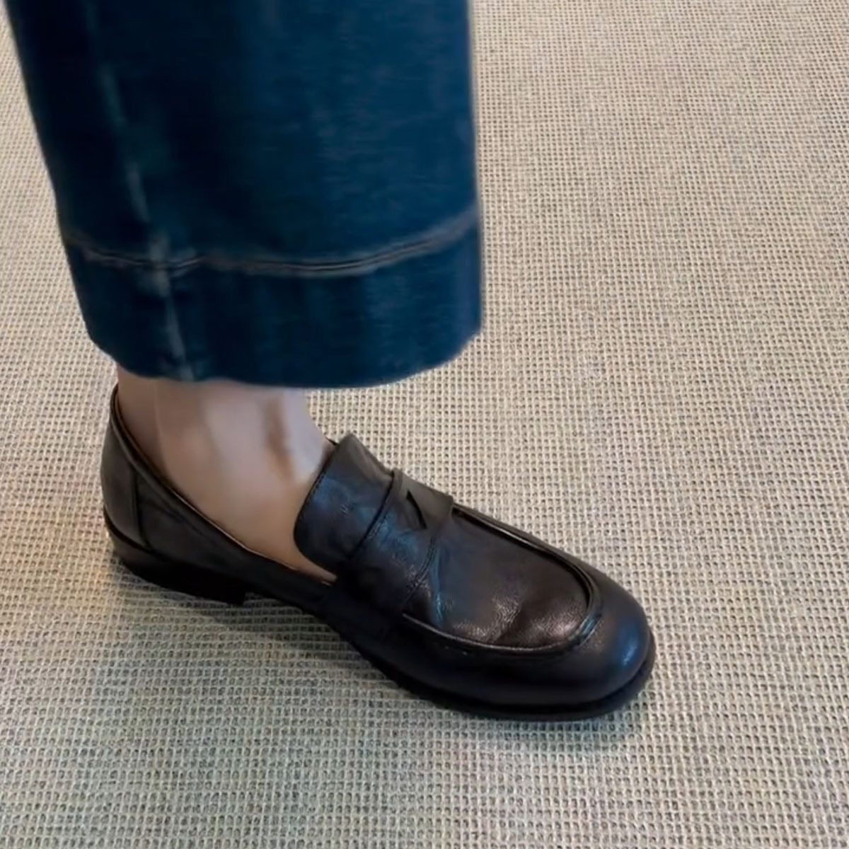 复古一脚蹬懒人鞋女粗跟平底单鞋英伦风小皮鞋乐福鞋详情12