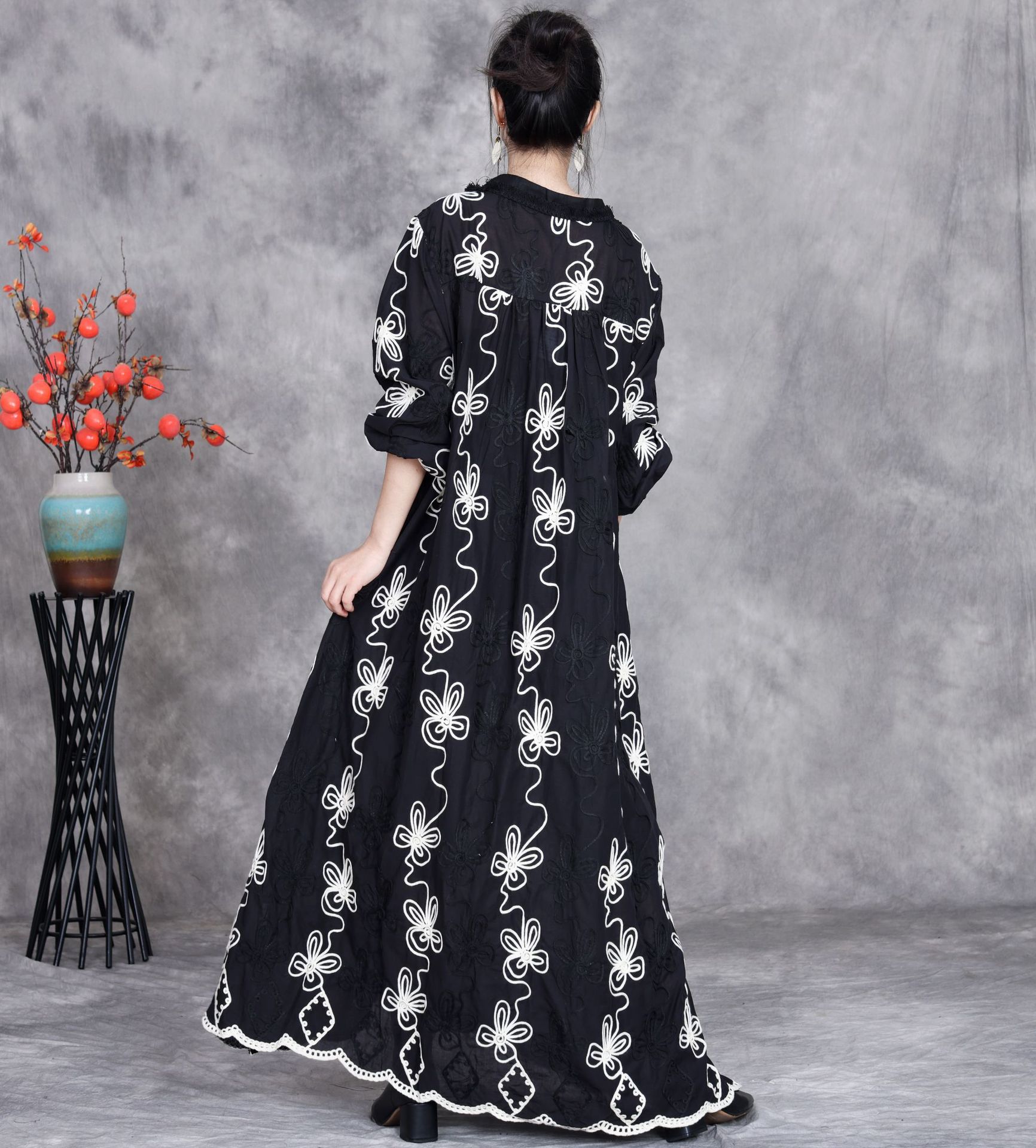 Spring 25 new pure cotton hand-embroidered dress, loose and elegant V-neck long-sleeved dress, a cross-border bestseller in Russia pic 11