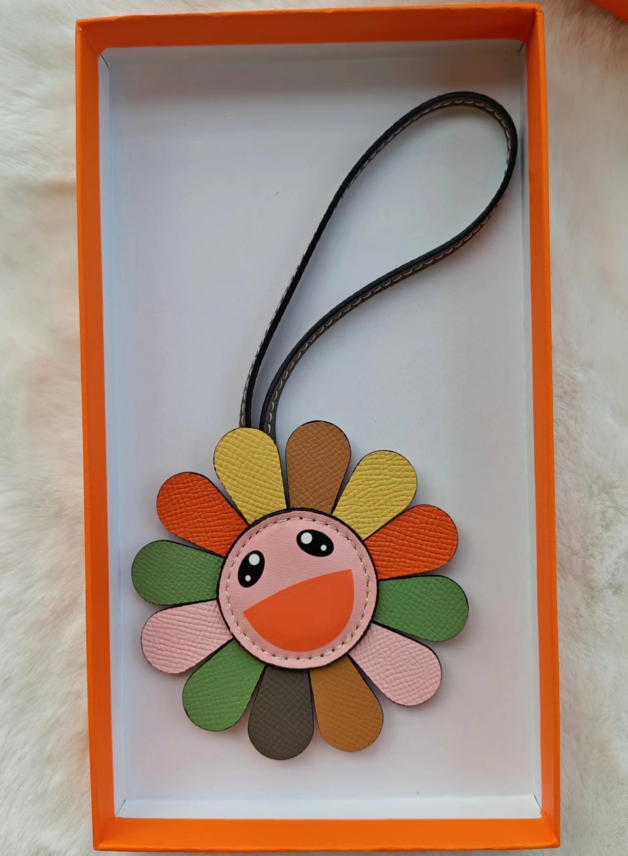 Genuine leather sunflower bag pendant, car pendant, can be matched with platinum, vegetable basket and other bags pic 8