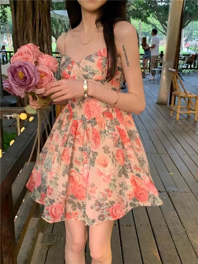 高腰气质显瘦碎花吊带连衣裙仙女春夏季法式小个子新款a字短裙子详情5