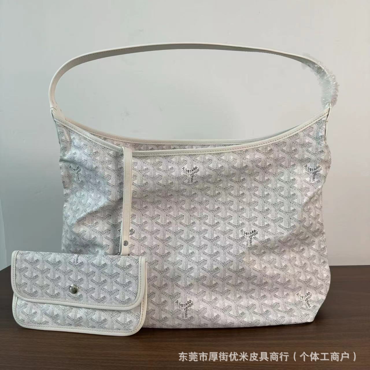 优米皮具商行  进口头层荔枝纹牛皮hobo腋下包子母包详情34