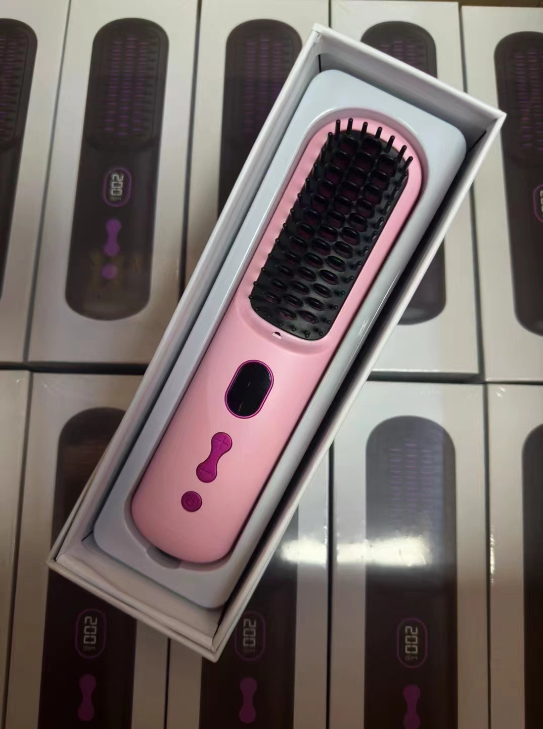 In stock, we offer cross-border wireless hair straightening combs with negative ions that do not damage hair. They are portable and have an ultra-long standby time, making them a perfect hair straightening tool pic 6
