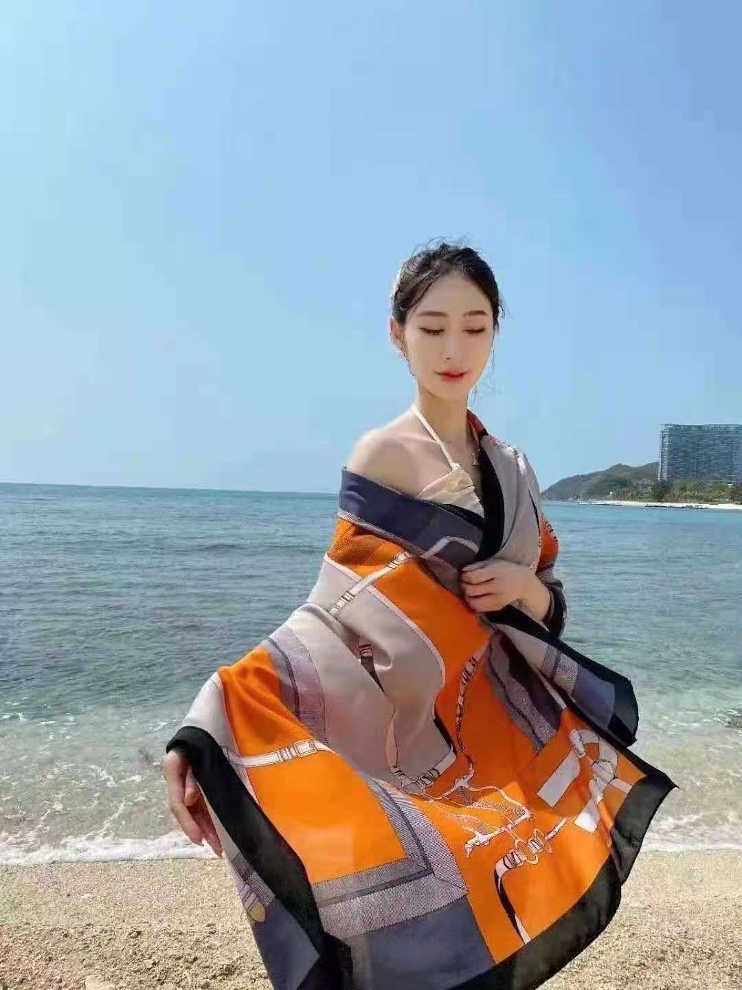 夏季仿真丝丝巾时尚高档大牌长巾防晒真丝丝巾批发围巾披风女夏天详情10