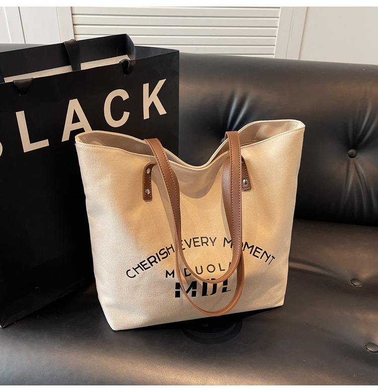 Large-capacity 2025 new style simple single-shoulder hand-carry cloth bag, college student class tote bag, versatile canvas bag for women pic 32