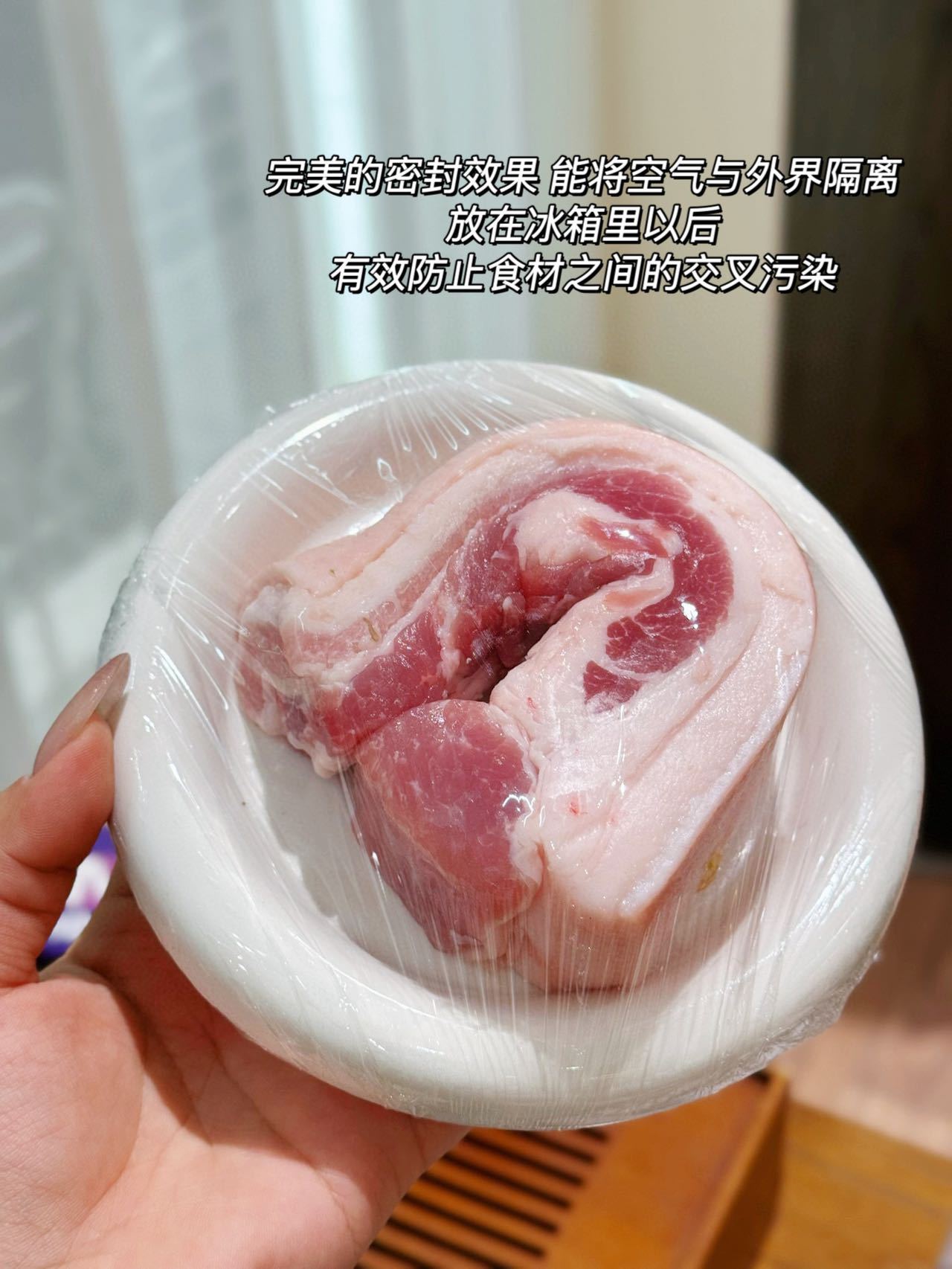 外贸食品级切割保鲜膜家用耐高温大卷厨房英文盒装详情13