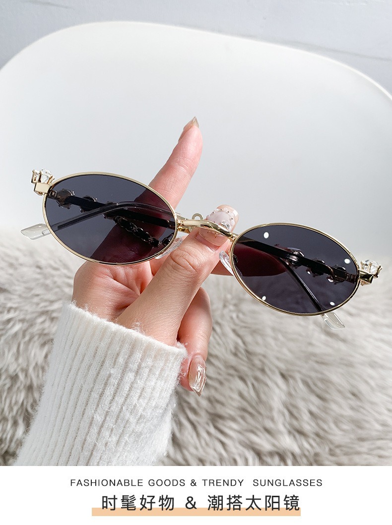 Metal diamond-encrusted oval small frame glasses, ins style cross-border resin anti-blue light glasses, water diamond plain y2k sunglasses pic 3