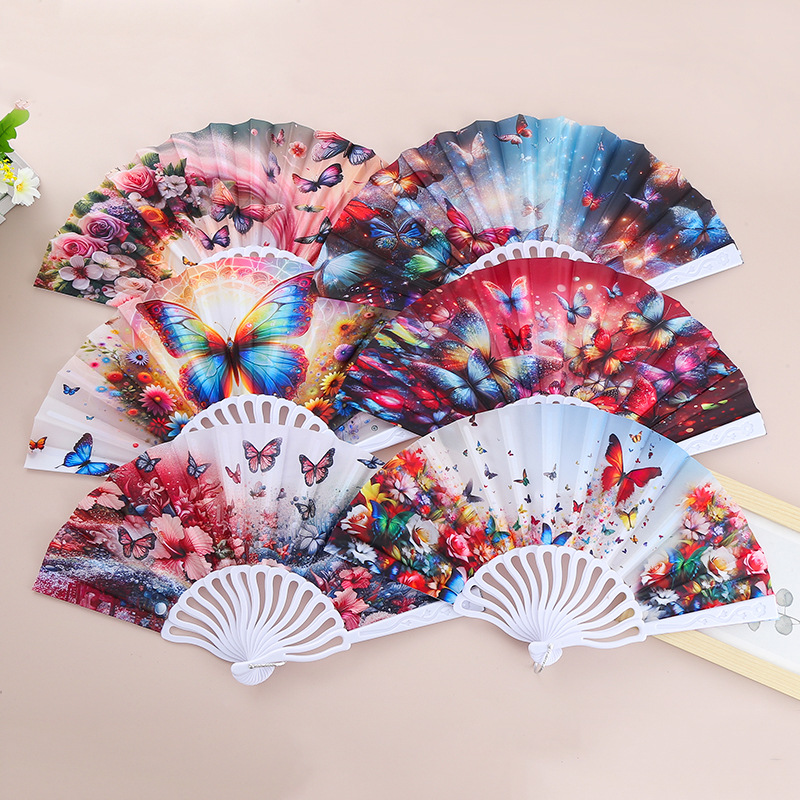 A classic Lolita lace folding fan cheongsam fashion show photo with the same style as Douyin. A dark-themed retro fan. A lady holding a fan pic 1