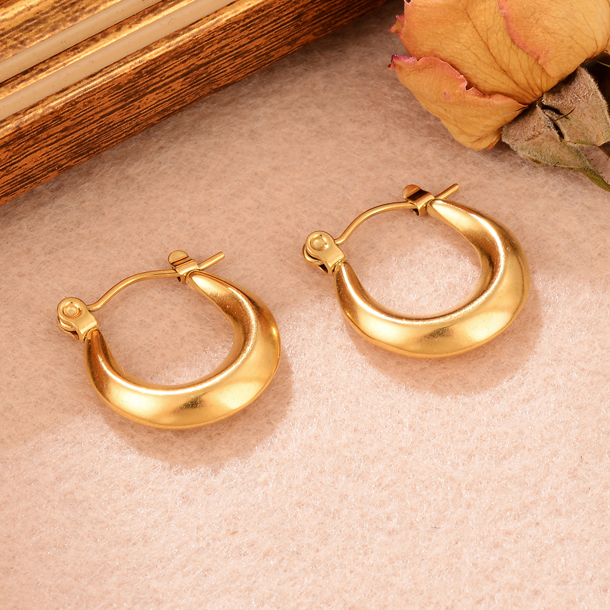 时尚复古简约大气不锈钢小众个性不锈钢纹理时尚扭纹U型耳环批发详情28