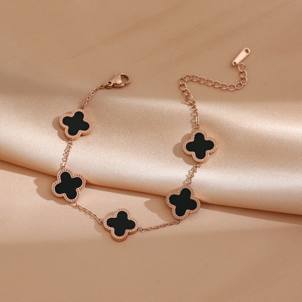 不掉色五朵四叶草钛钢手链镀18K金色时尚经典气质韩版小众批发详情5