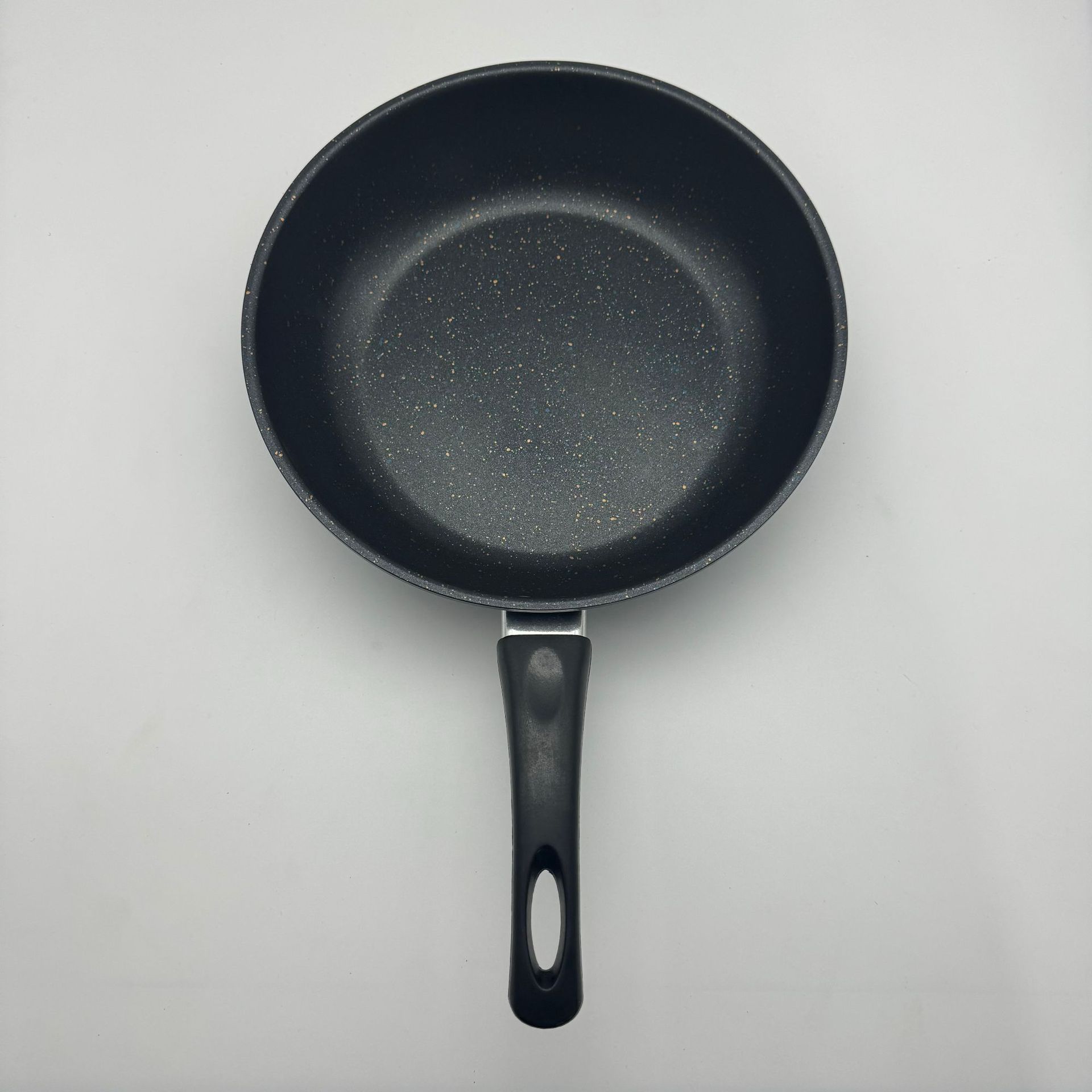 平底锅韩式麦饭石不粘炒锅家用泡面煎锅少油烟电磁炉可用煎锅批发详情12