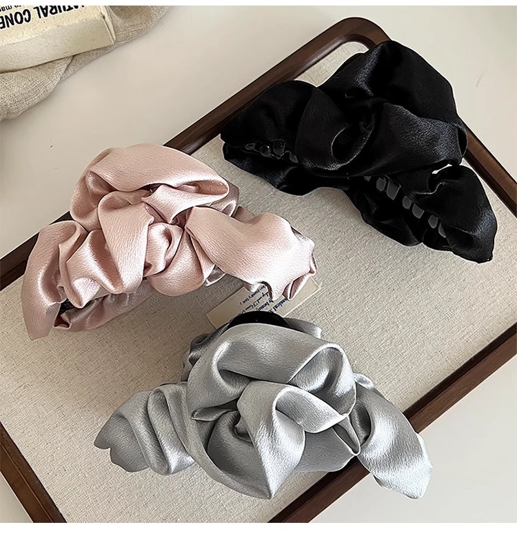 高级感布艺褶皱缎面泡泡抓夹女轻奢百搭头饰后脑勺盘发鲨鱼夹发卡详情7