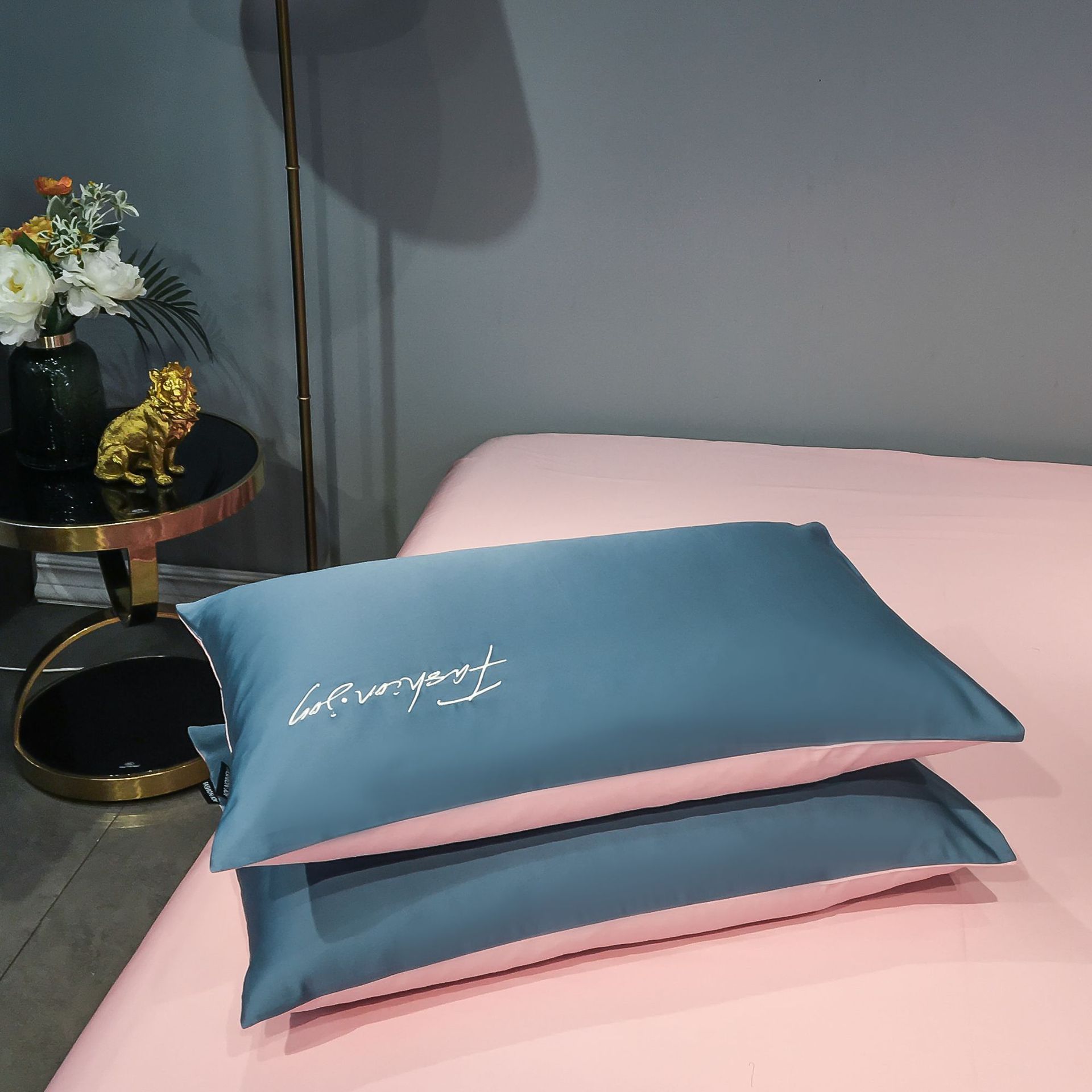 Wholesale from the factory: simple solid-color 60-piece brocade long-staple cotton embroidered four-piece set, color-blocking all-cotton Nordic bedding pic 6