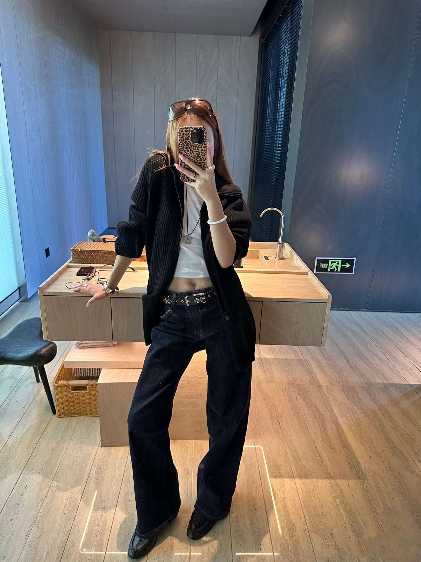 新款复古原色牛仔中腰显瘦显腿长A2弹力合身直筒牛仔裤女3075详情39