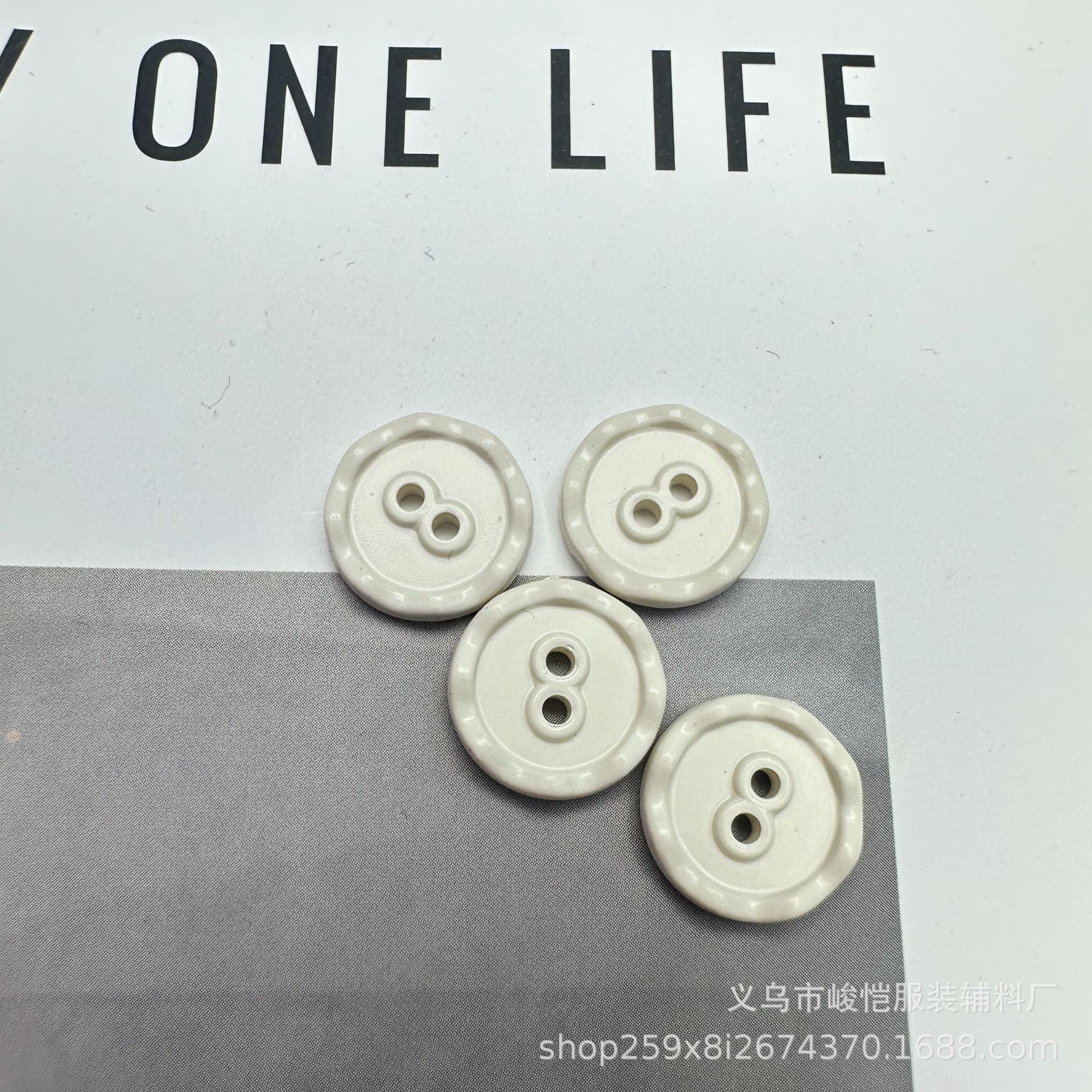 现货 彩虹糖多巴胺衬衫扣 树脂材质polo休闲衬衫童装迷你小扣子详情4