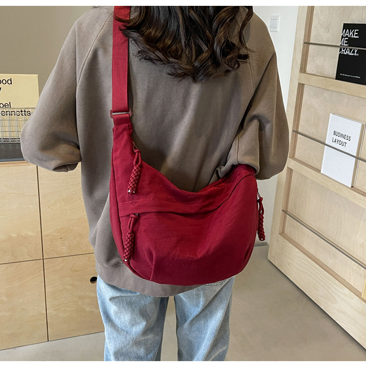 时尚布包女学生上课挎包尼龙布斜挎包大容量单肩包日系出游饺子包详情42