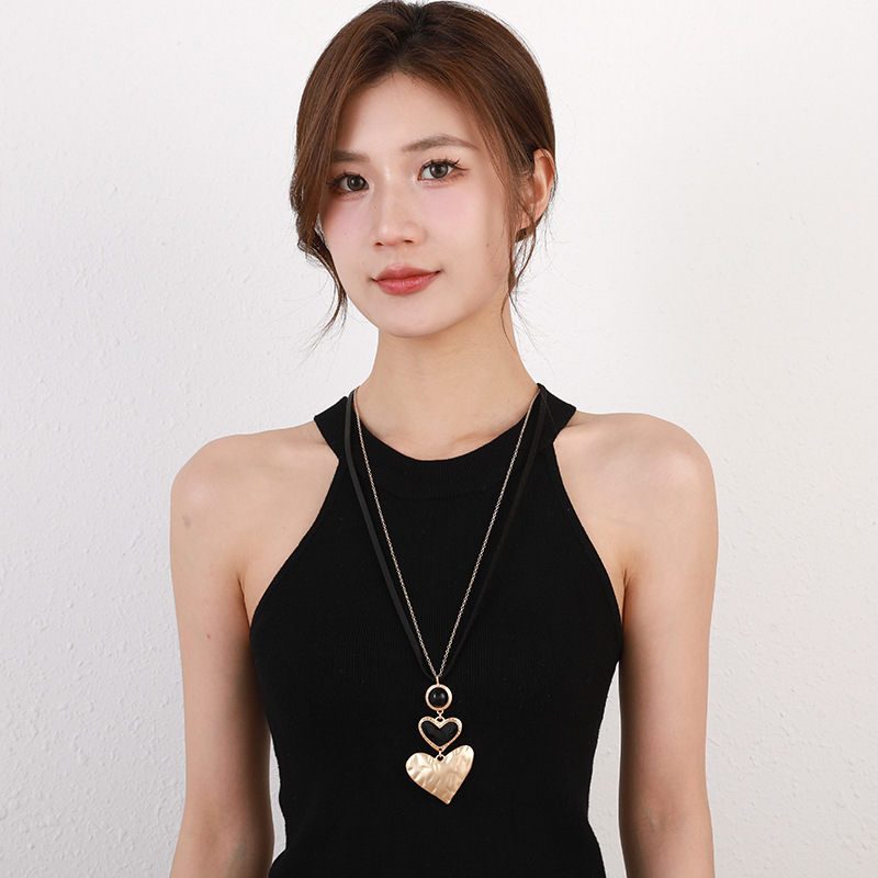 Cross-border bestseller sweater chain, Amazon heart-shaped pendant, European and American metal, niche and elegant long necklace pic 4