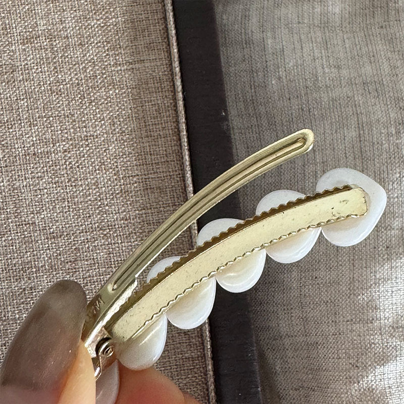 设计感弧形甜美红色爱心一字发夹刘海侧边夹百搭鸭嘴夹发饰新款详情6