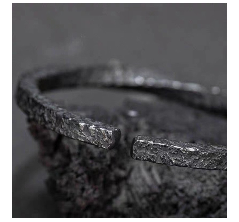 新款设计乌藤手镯男复古做旧黑色莫比乌斯环男士合金手环开口详情13