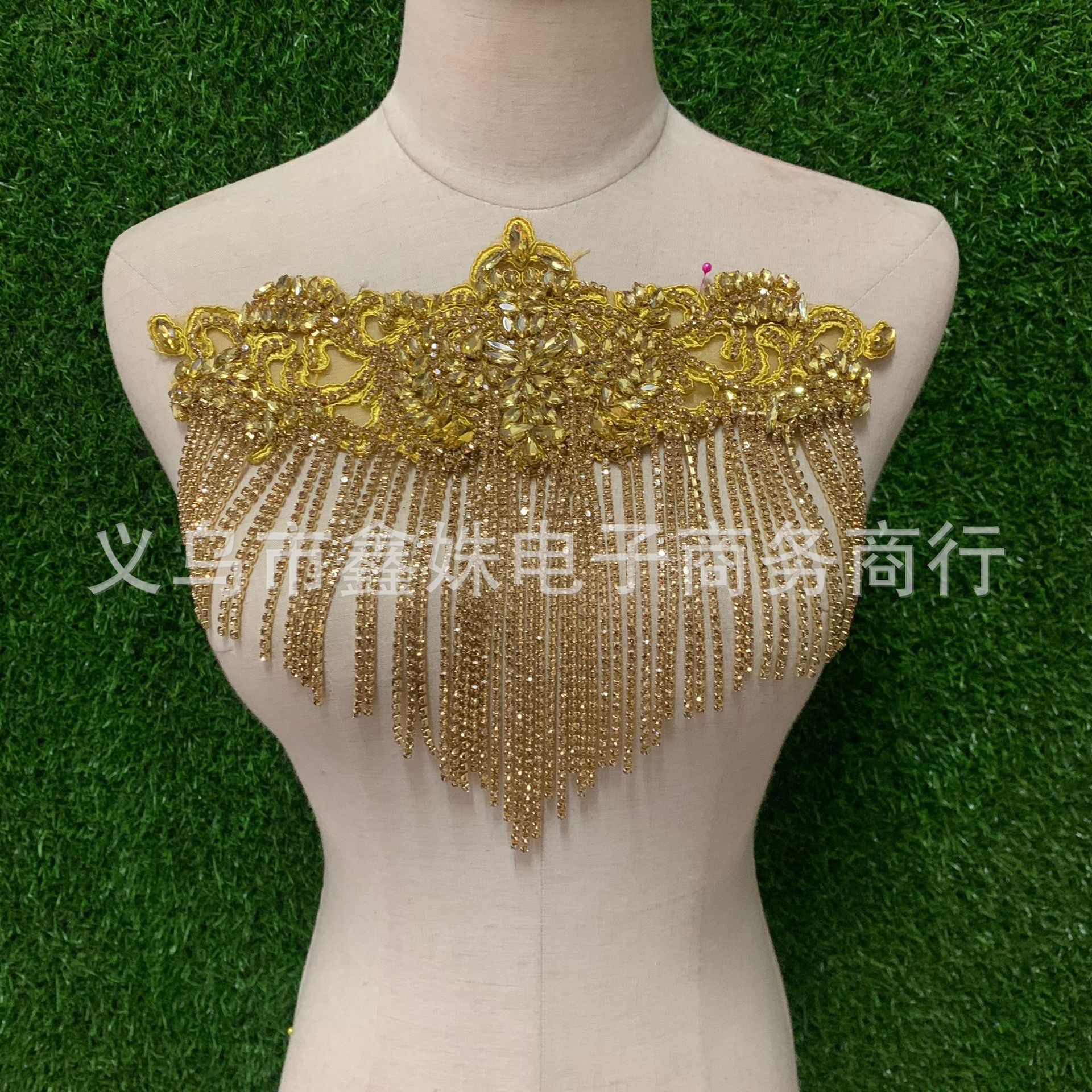 Clothing accessories, colored glass, diamond patterns, beading, embroidery, rhinestones, headwear, shoes and hats, accessories, hand-sewn diamond patterns, and matching flowers pic 9