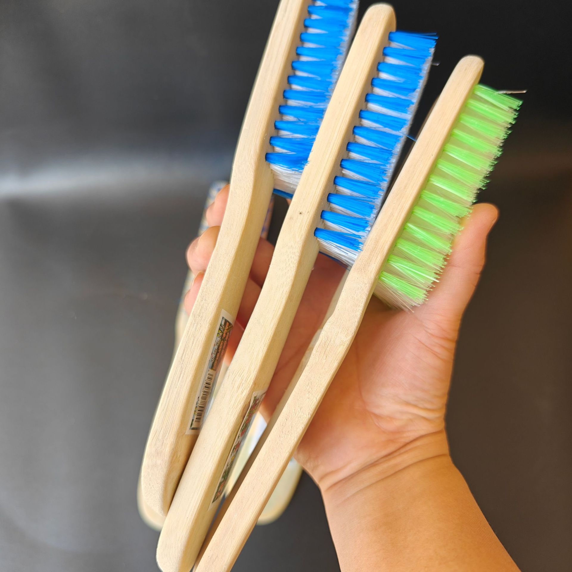 【 Outside 】 Thickened labeled bamboo shoe brush 280 yuan per piece, thickened bamboo shoe refreshing large long-handled durable shoe cleaning brush, daily use street stall 2-yuan store wholesale pic 6