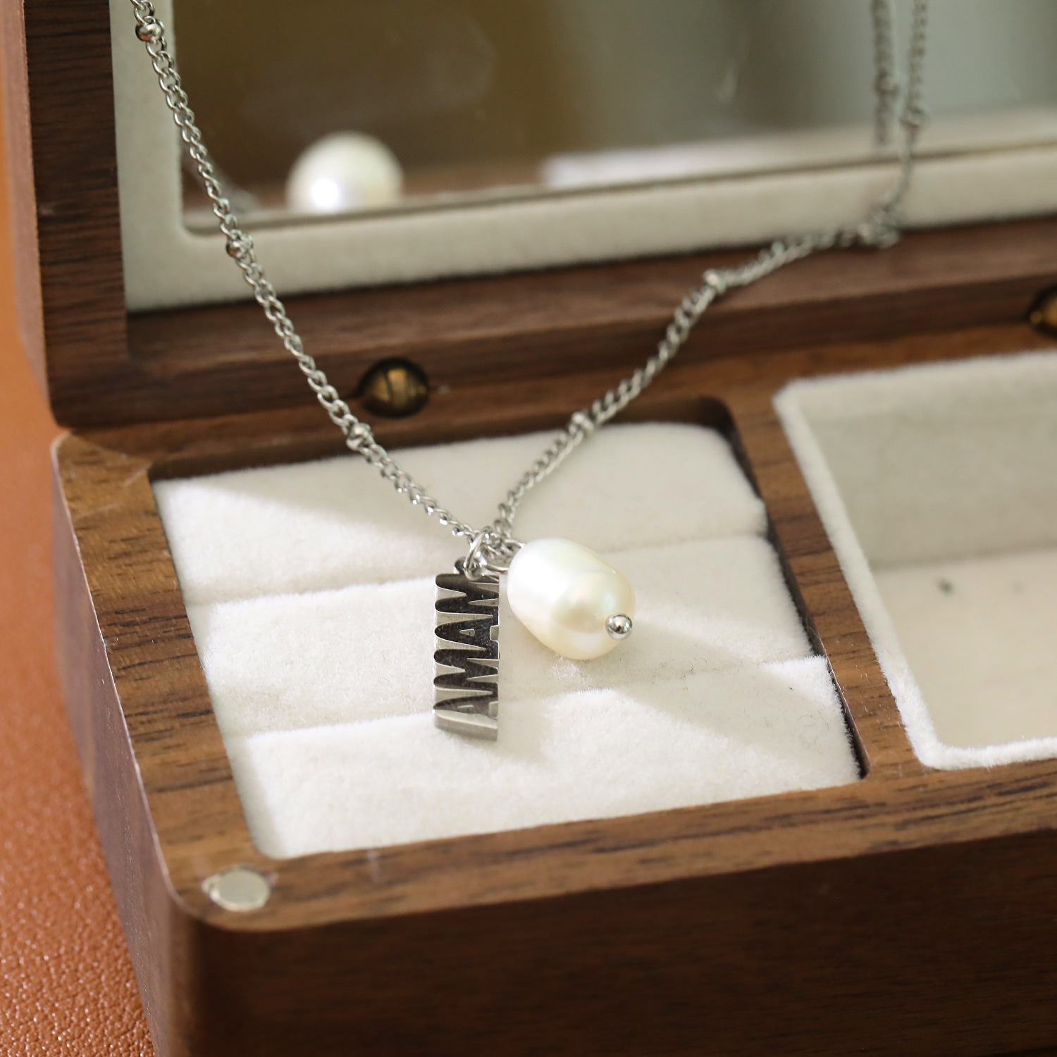 Hyacinth独立站新款母亲节mama珍珠吊坠天然淡水珍珠吊坠项链不锈钢饰品锁骨链详情2