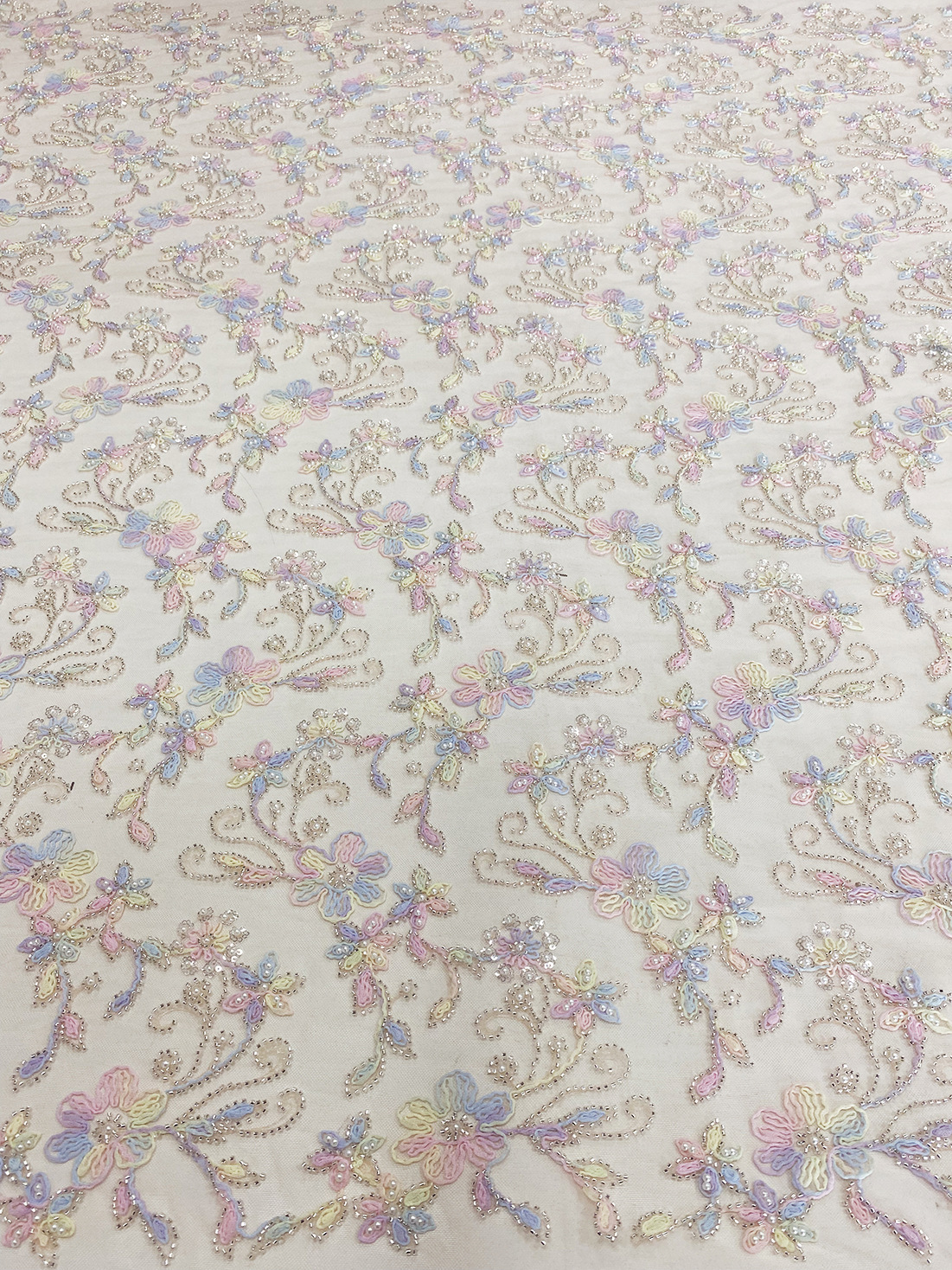 工厂现货时尚彩色多色盘带蕾丝珠子绣花女装婚纱礼服面料LACE详情12