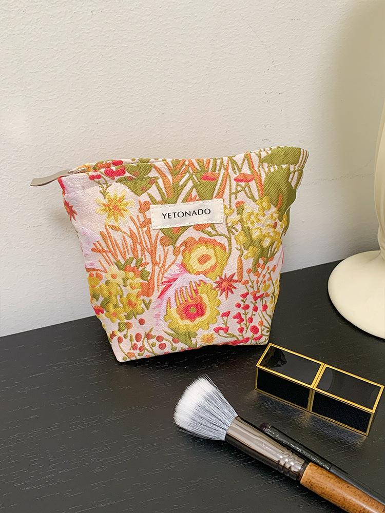 ins新款浮雕花化妆包大容量护肤收纳包女士手拿包拉链帆布收纳包详情17