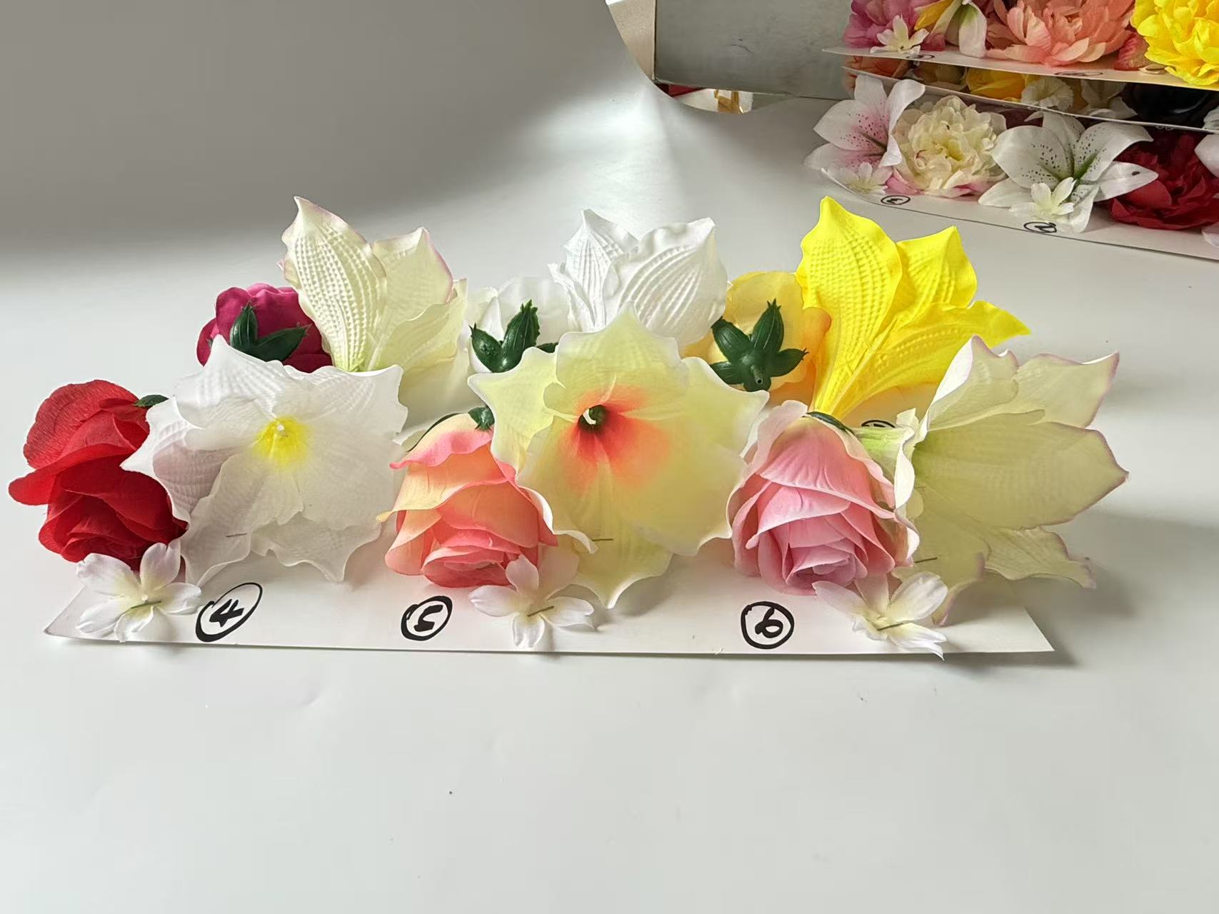 外贸跨境货源24头大把束仿真花玫瑰百合假花花束仿真花装饰摆件详情13