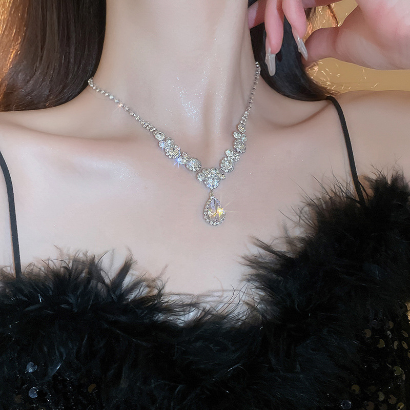 European and American cross-border water drop diamond-encrusted stud necklace, light luxury style fashion pendant, collarbone chain, internet-famous high-end accessory for women pic 25