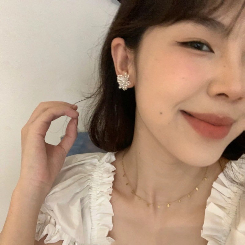 ins韩国小众银色串珠耳钉女925银针设计透明球球珍珠编织花朵耳环详情4