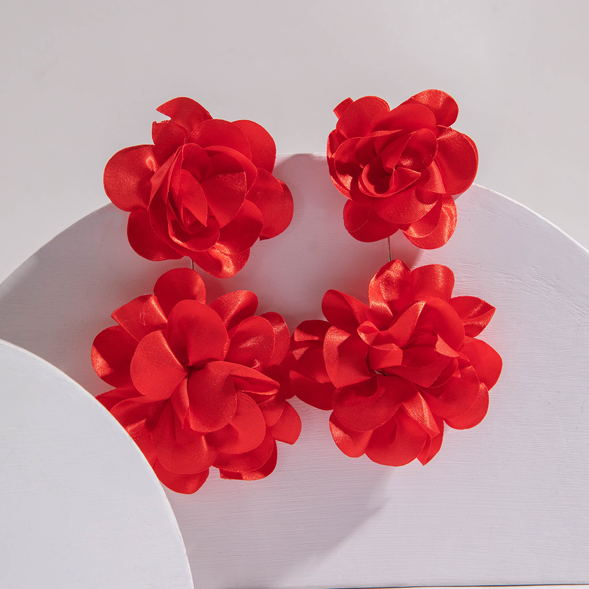 欧美跨境饰品时尚不规则立体花朵设计耳饰夸张彩色烤漆花瓣耳环详情5