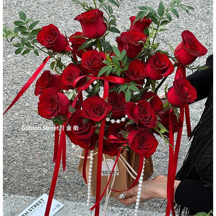 手打六角抱抱花袋玫瑰花束韩式鲜花店花艺防水手捧袋花束材料包装详情12
