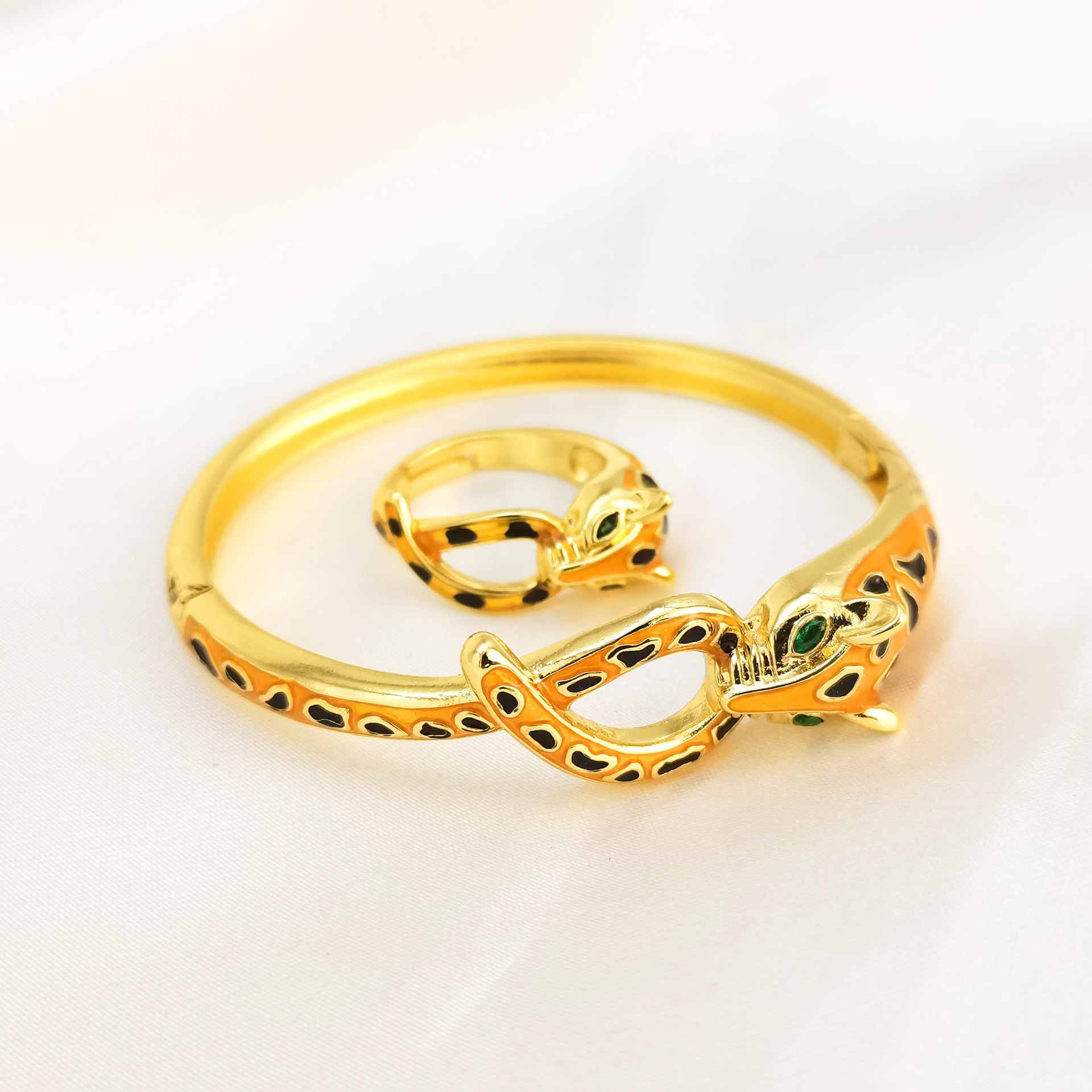 Yama Cross-border European and American high-end Fashion Golden painted oil Drip Micro-inlaid leopard Open Bracelet Ring set pic 6