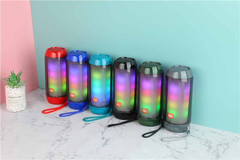 跨境新款TG643藍(lán)牙音箱便攜手提插卡藍(lán)牙小音響fm收音音響led音箱詳情4