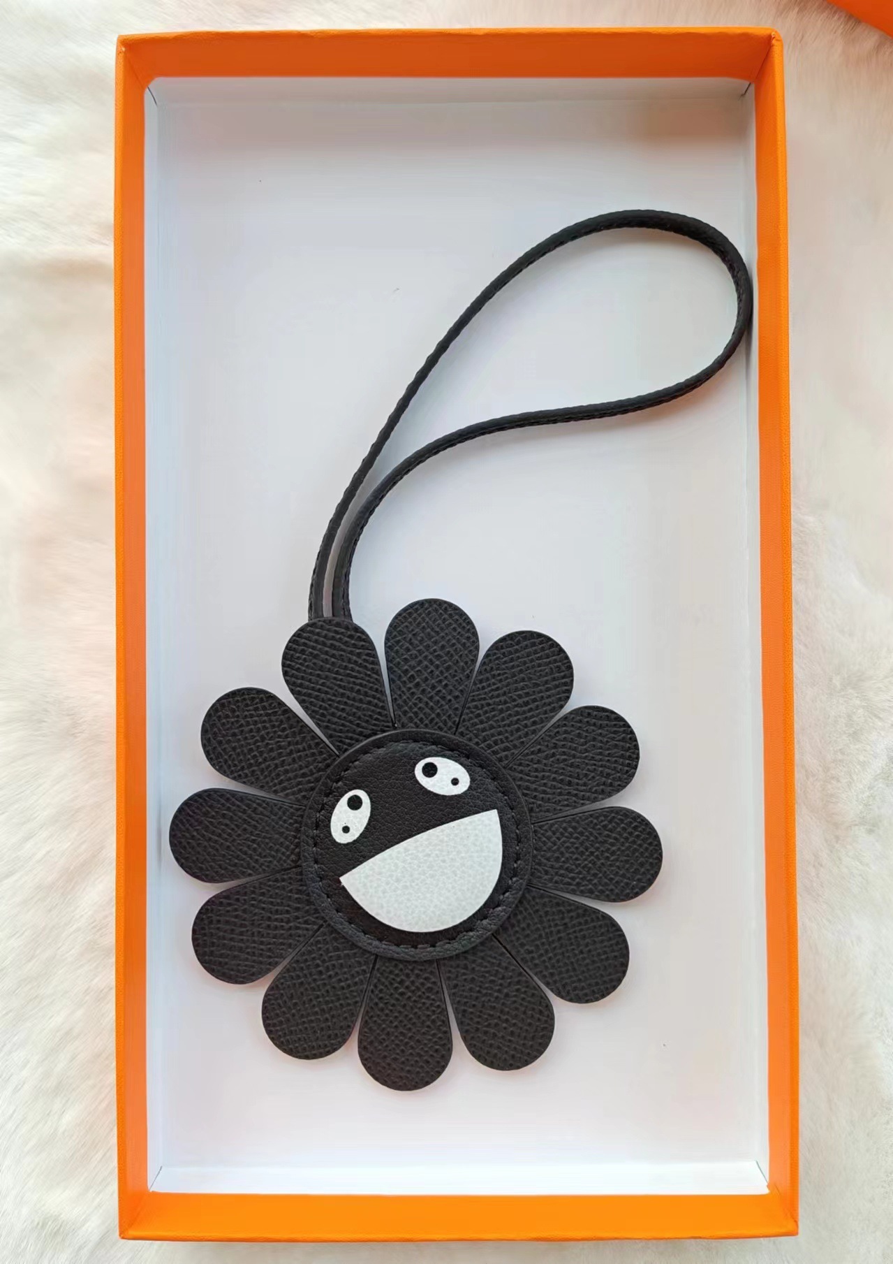 Genuine leather sunflower bag pendant, car pendant, can be matched with platinum, vegetable basket and other bags pic 5