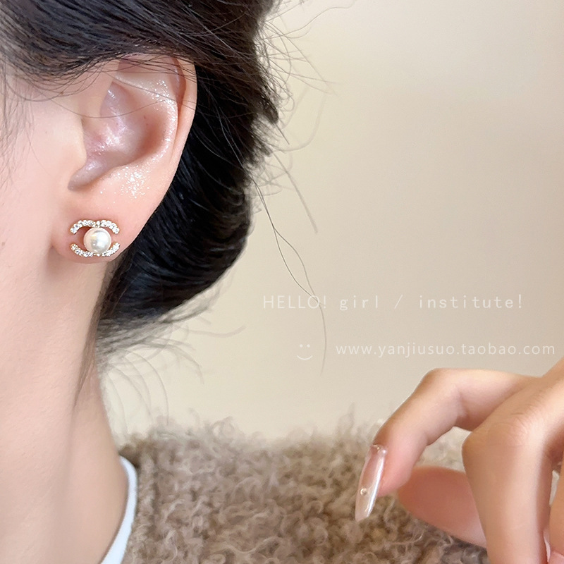 法式小香风珍珠锆石耳钉女秋冬高级感轻奢气质耳环小巧精致耳饰品详情3