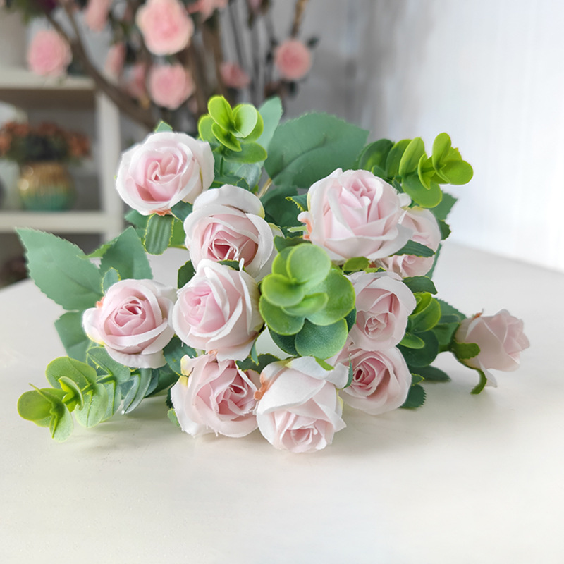 仿真茶玫11头玲珑玫瑰尤加利把束花客厅摆设婚庆装饰小把花绢花详情6