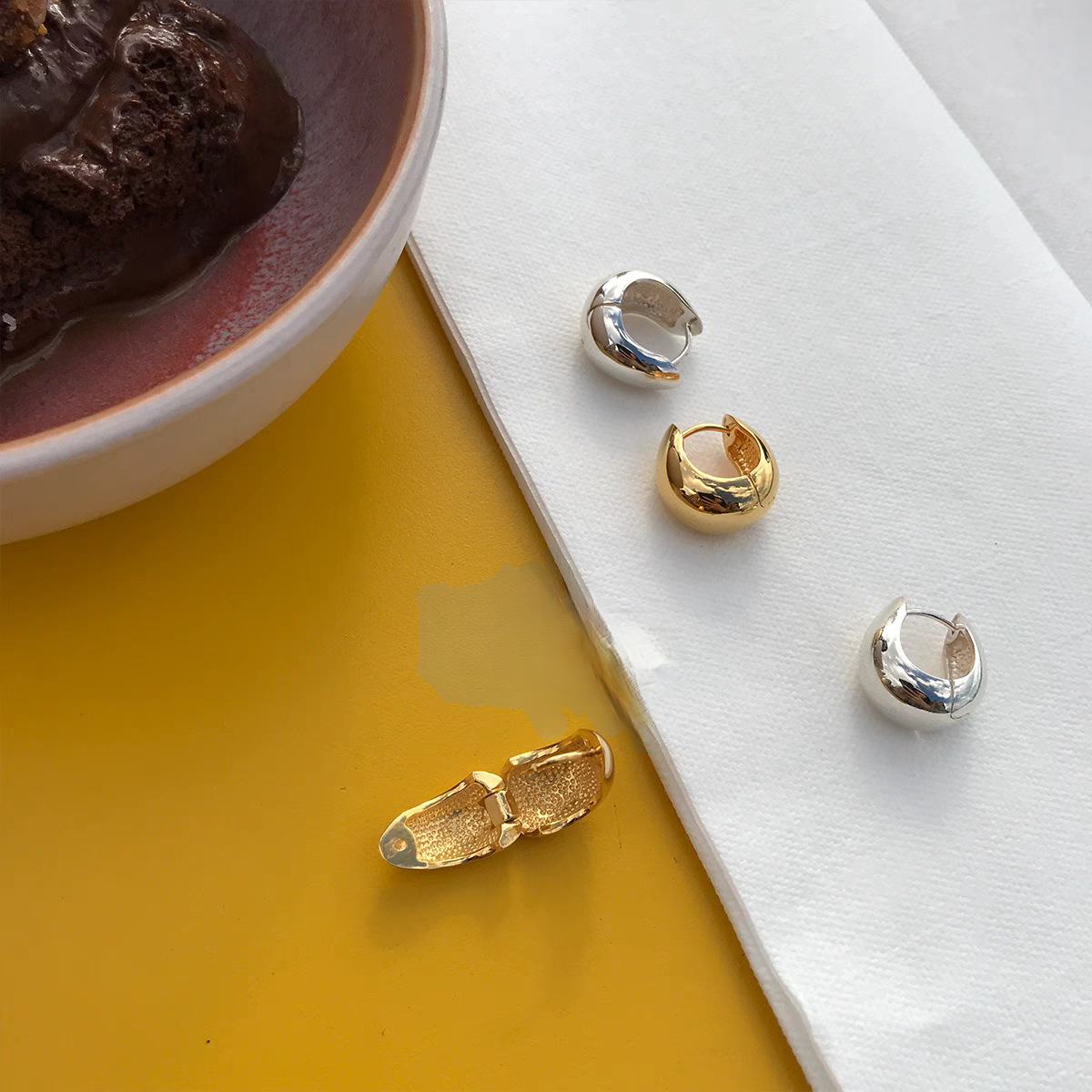 HAlu*系列精致耳圈耳钉 法式素圈小众慵懒风锆石小巧精致圆圈耳钉详情6