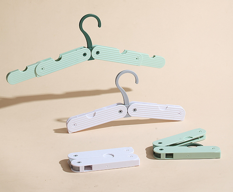 折叠衣架旅行款加厚便携挂衣架袜子内衣晾晒架伸缩挂架收纳神器详情3