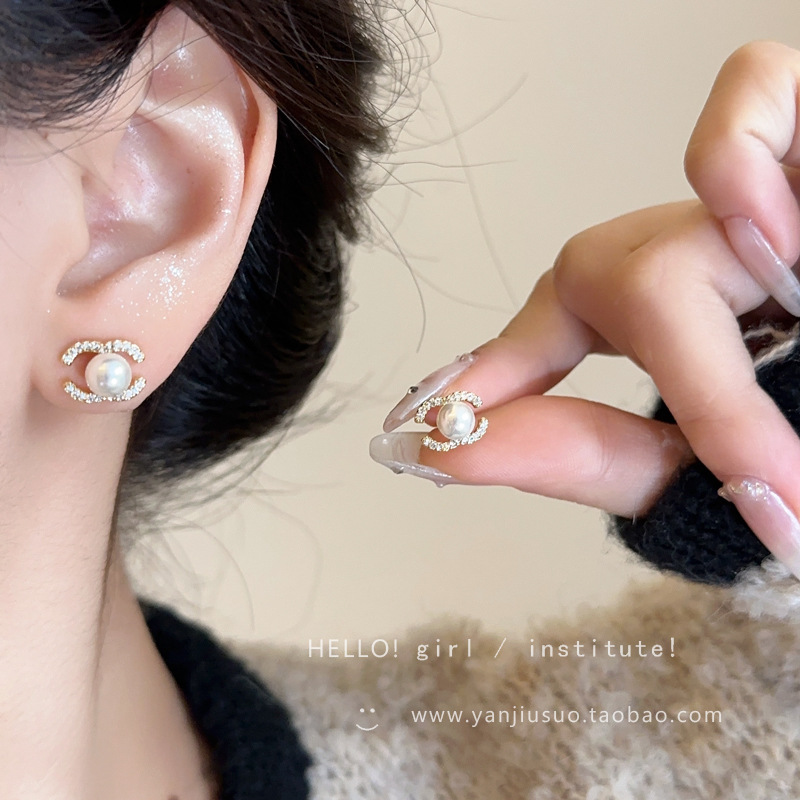 法式小香风珍珠锆石耳钉女秋冬高级感轻奢气质耳环小巧精致耳饰品详情5