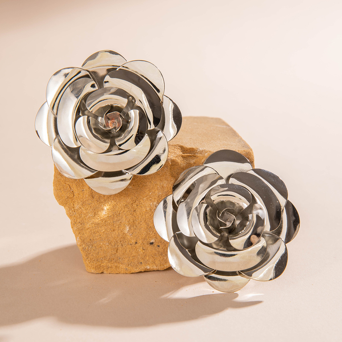 欧美跨境时尚八字麻花大水滴铁质耳环设计感几何方形扭纹耳坠耳饰详情24