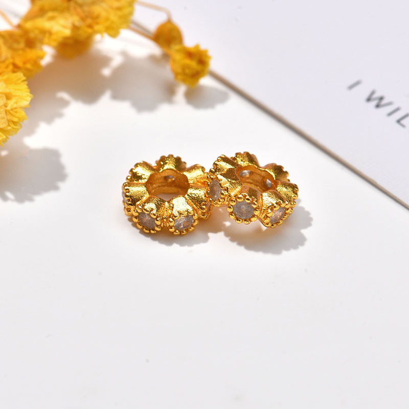 Fashionable style imitation gold color retention retro cloud pattern square four-leaf clover beaded bracelet, DIY accessory wholesale pic 8