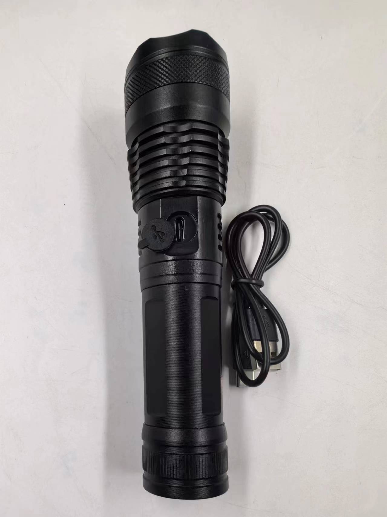 跨境大功率USB充电p70强光远射充电26650加长p50ty-c手电筒户外详情2