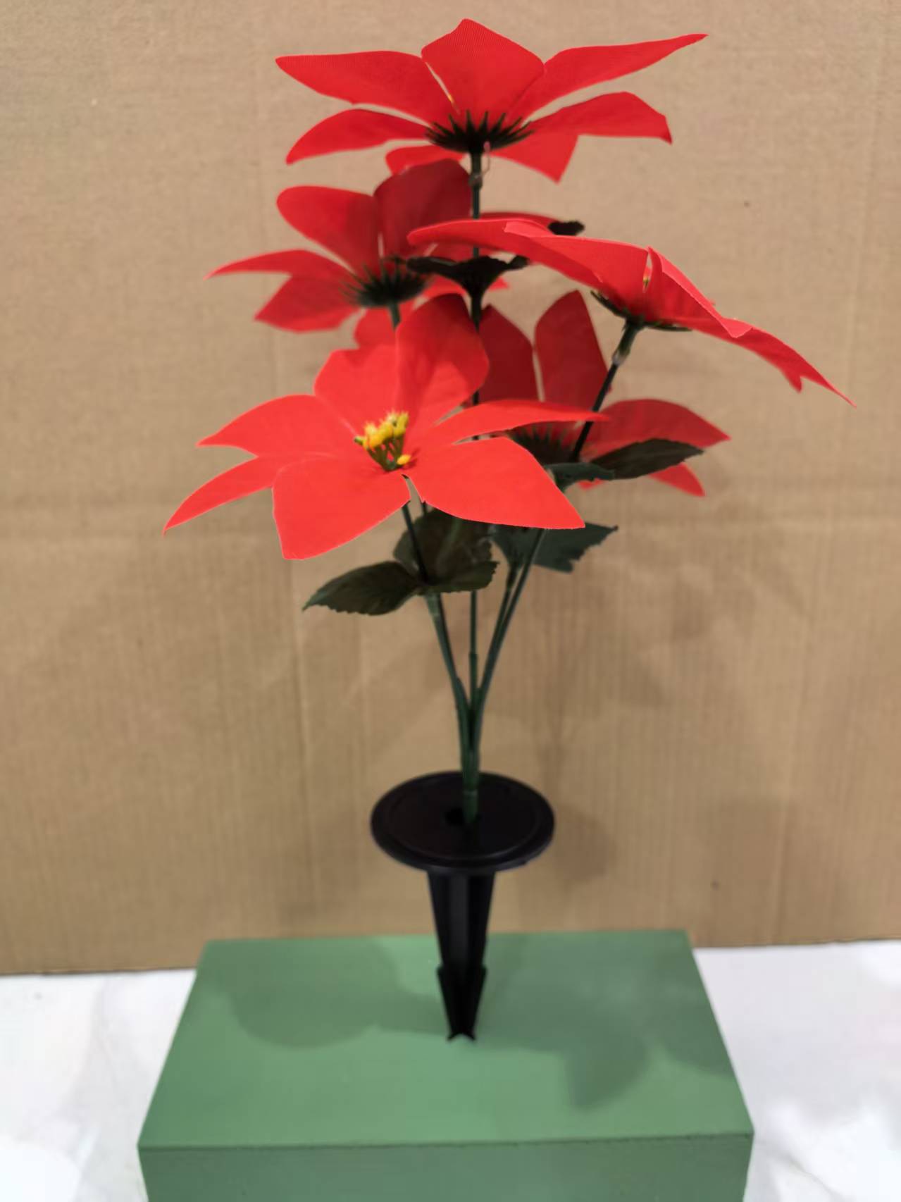 Cross-border Temu Foreign Trade consignment, artificial Christmas bouquets, outdoor floor nails, artificial flowers, Christmas decoration velvet artificial flower factory pic 11