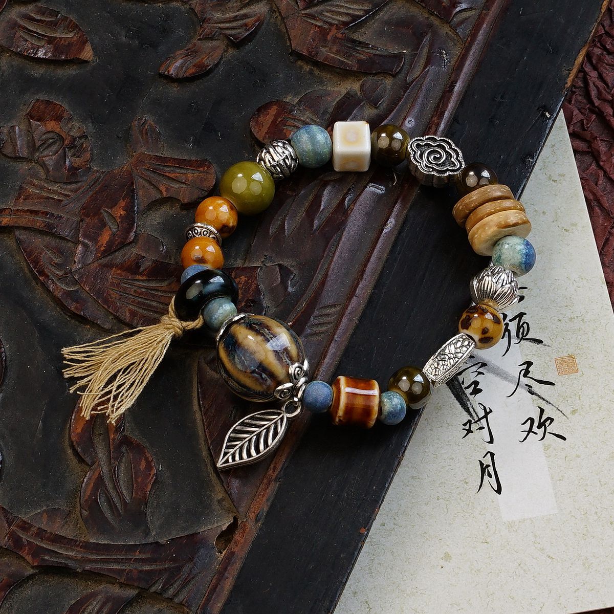 Jingdezhen ceramic bracelet, new Chinese-style bracelet, beaded handcrafted, versatile, ethnic style, fashionable daily, niche wholesale pic 5