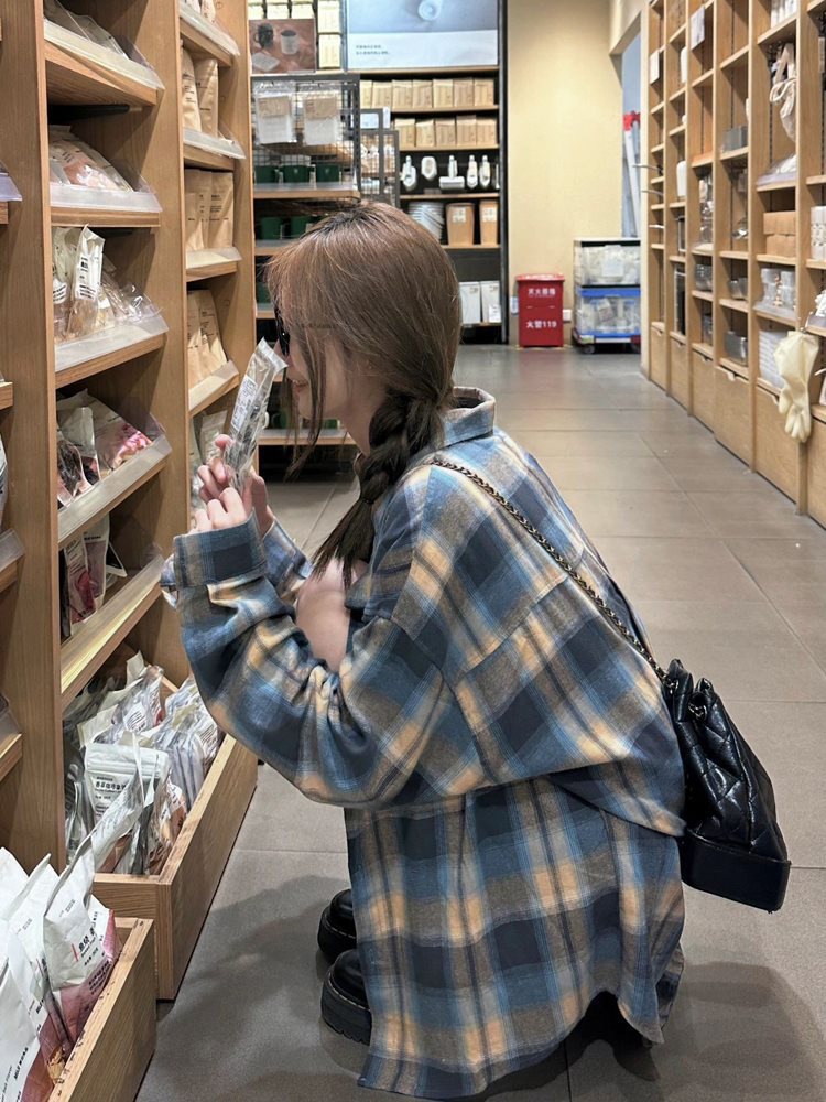 幂式穿搭早秋女复古格子衬衫慵懒风宽松衬衣开衫外套长袖上衣详情5